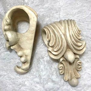 Set of 2 Romanesque Tapestry Resin Corbels